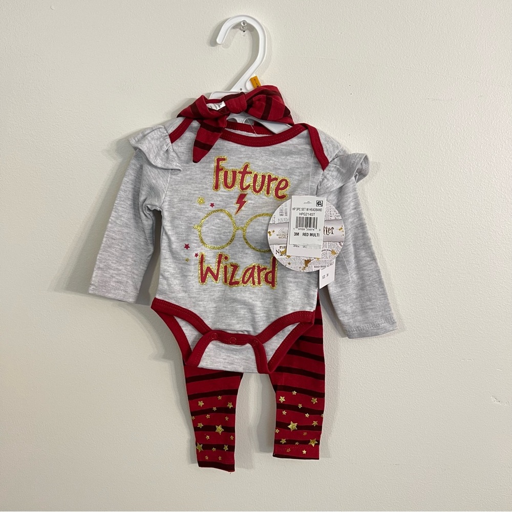 Warner Bros. Gray and Red Future Wizard Kids Matching Set - Picture 5 of 5